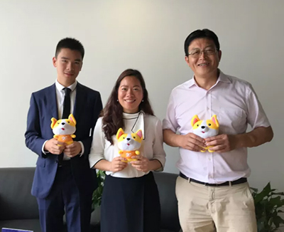 恒盛娱乐集团总裁季铁军先生与William-Tao及William-Tao妈妈.jpg