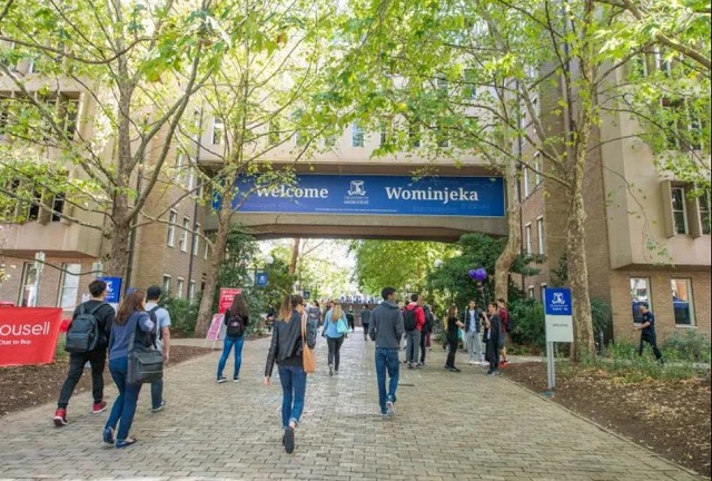 墨尔本大学.jpg