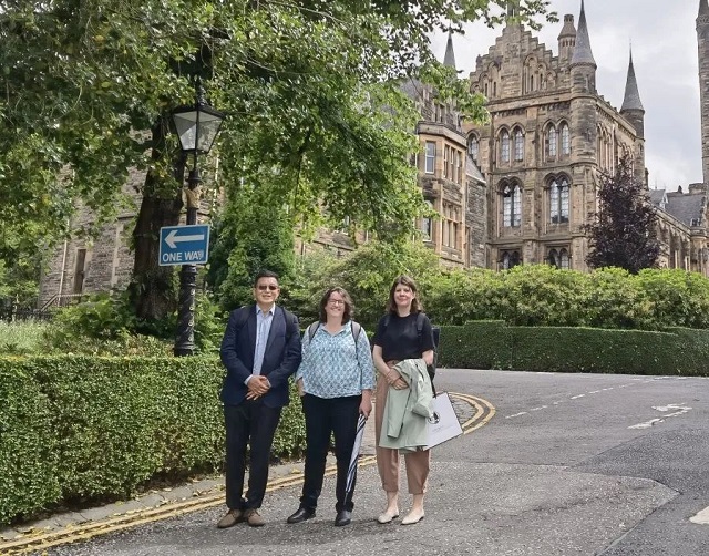 恒盛娱乐访问英国格拉斯哥大学.jpg 恒盛娱乐访问英国格拉斯哥大学.jpg