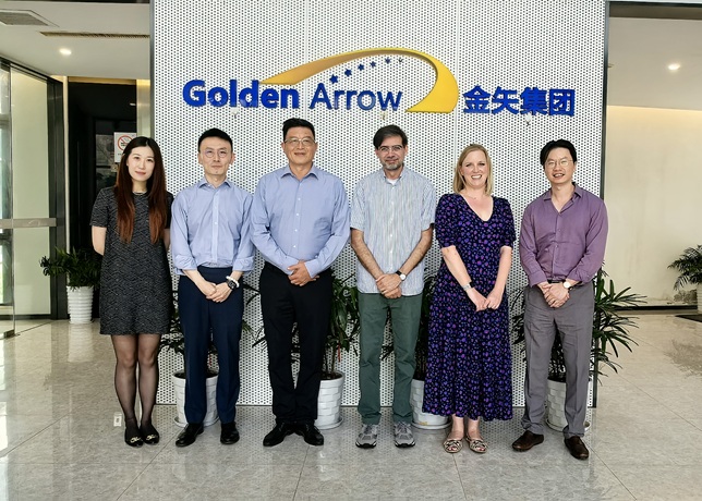 10月13日巴斯大学全球事务副校长Professor Manuel Barcia（右三）、国际学生招生主管Siobhan Robinson（右二）、国际学生招生副主管Elton Zhang（左二）等到访恒盛娱乐总部.jpg